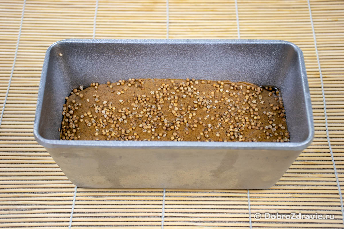 Чёрный хлеб с кориандром на закваске в домашних условиях - пошаговый рецепт приготовления с фото